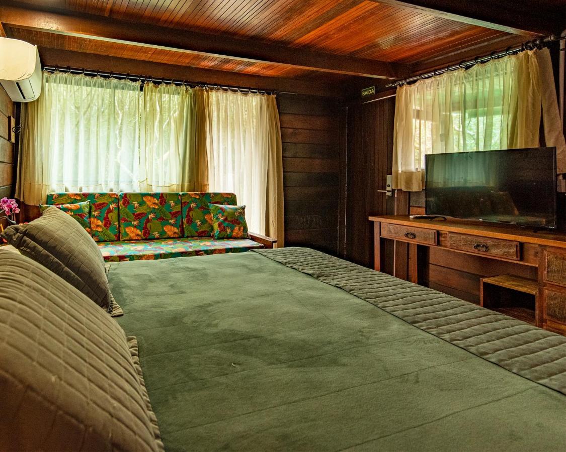 Grajagan Surf Resort Ilha do Mel Zimmer foto
