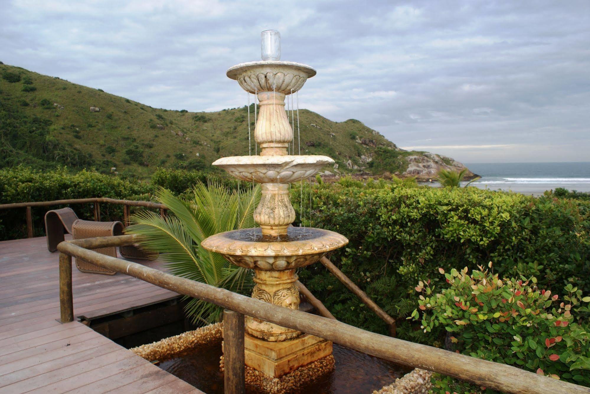 Grajagan Surf Resort Ilha do Mel Exterior foto